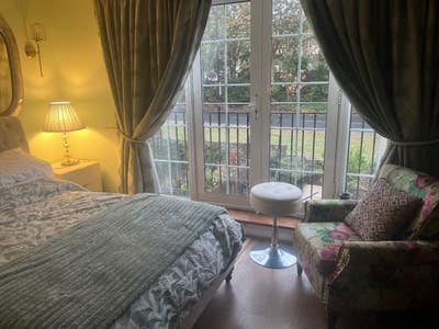 En-Suite Room Available in Bromley, – BR1 4HY Main Photo