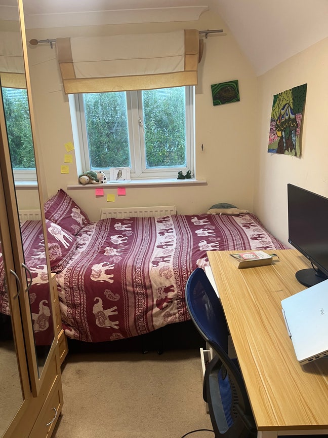 Cosy Affordable Room in Friendly House Share Main Photo