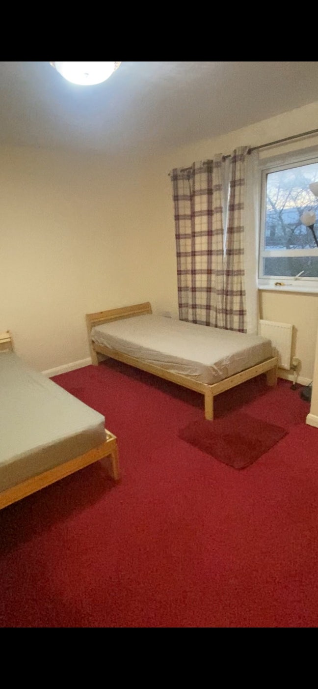 Ensuite Room available for sharing in East Ham Main Photo