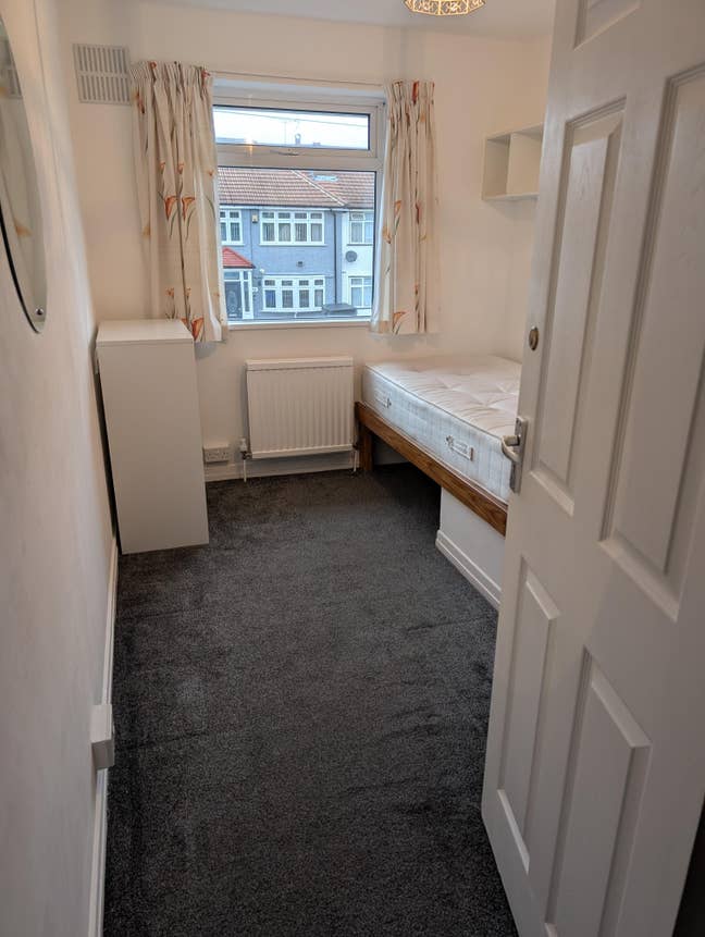 Single Room near Elm Park Station Main Photo