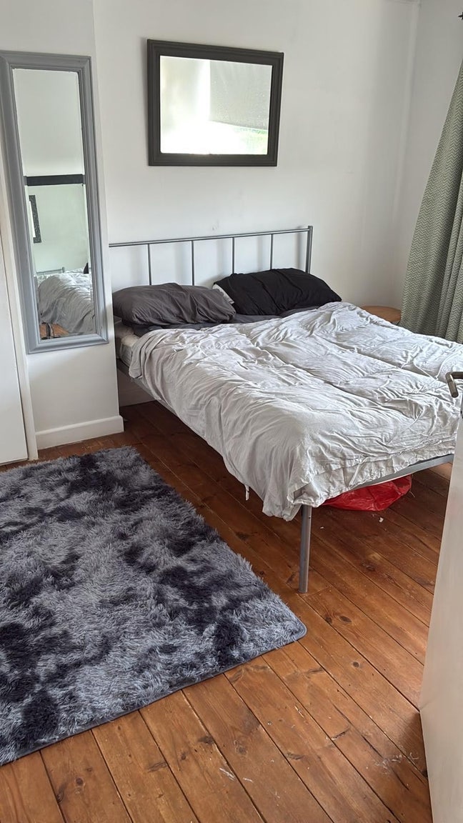 Spacious rooms available  Main Photo