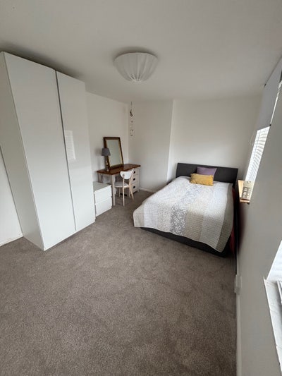 Double Room in Clayton Main Photo