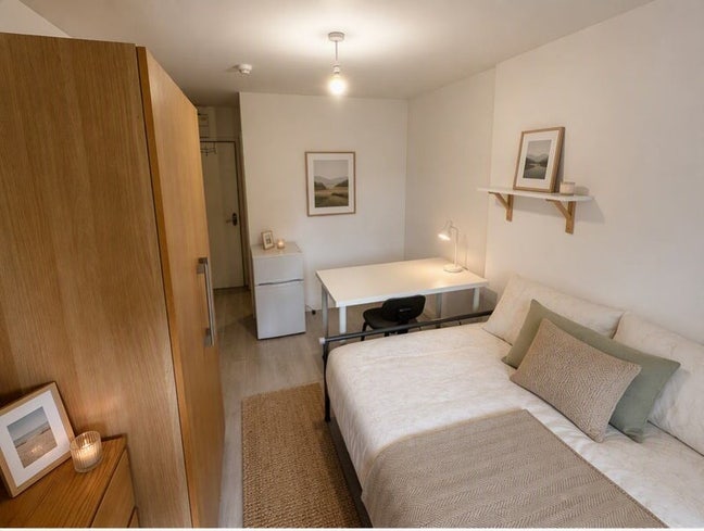 Lovely Studio. Bills Included. Hounslow. A++ Main Photo