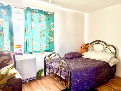 Studio Flat Available – LE4 Main Photo