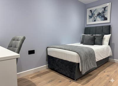  Modern Ensuite Room - Cockerell Road, CB4 (39CR2) Main Photo