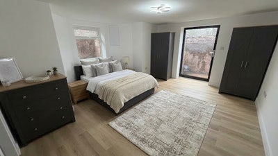Bright & Contemporary Studio Flat Prime Location Main Photo