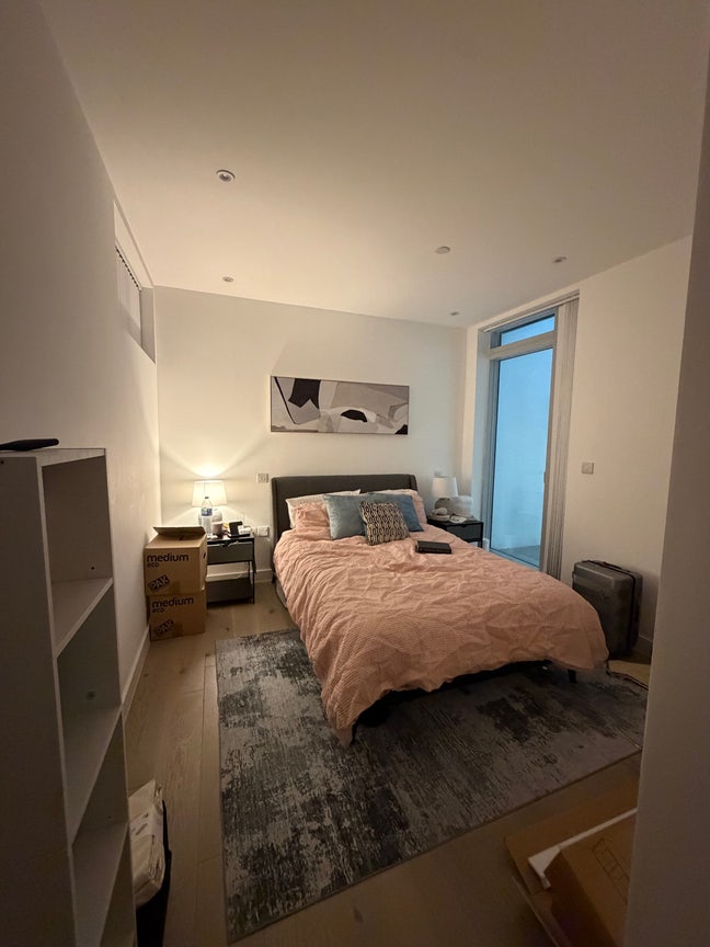 Sublet — Modern En-Suite Duplex in SE1  Main Photo