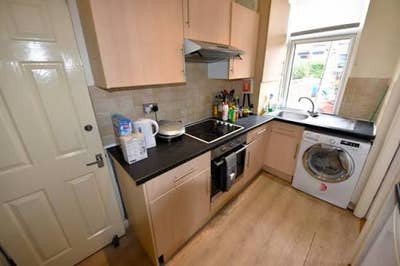 Affordable Double Room- Negotiable Price- LS9 Main Photo