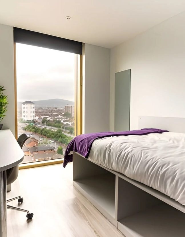 En Suite – Mountain View Main Photo