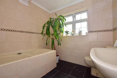 Room to let in a Shared House Main Photo