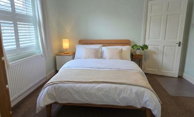 Double room with WFH spaces - &pound;725 inc all bills. Main Photo