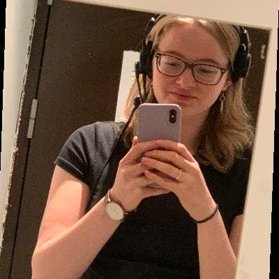 Professional Female seeks a double room Main Photo