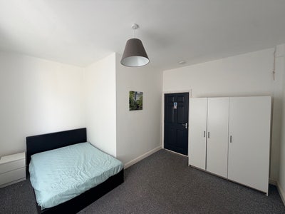 Barnsley Furnished 1 bedrooms  Main Photo