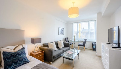 Large Studio Apartment in London Mafair, W1 Main Photo