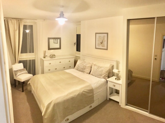 Luxury double bedroom with en-suite  Main Photo