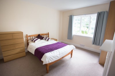 Garden view double room. Bills inc. City centre. Main Photo