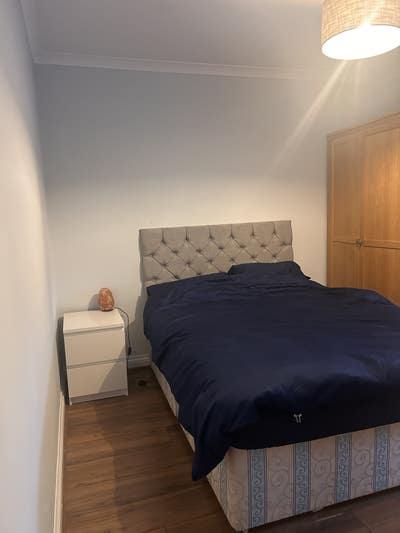 Double room to let in quiet house Main Photo