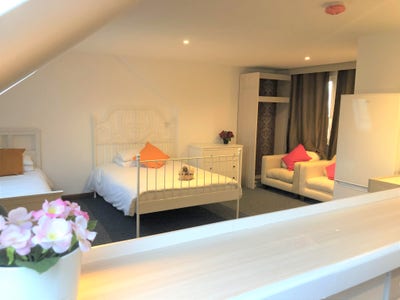 Cozy Studio Rooms (Pantry) for Rent – Charter Ave  Main Photo