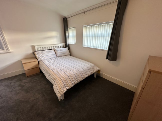 Double Room Bills Included Main Photo