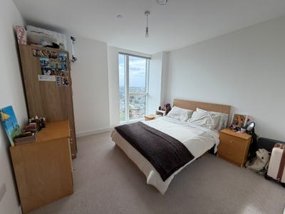 Light Double Room with Private Bathroom SE15 Main Photo