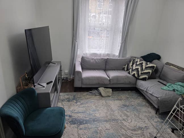 Double  room is available in the house for Female  Main Photo