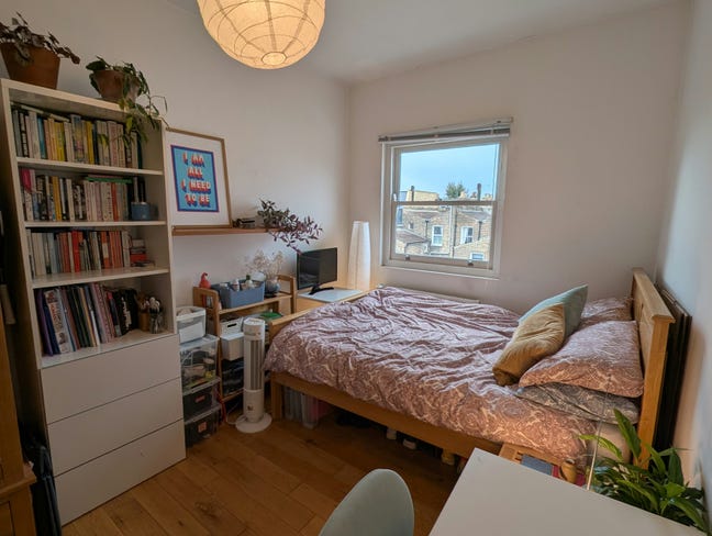Double Room in Creative, Friendly Home! Main Photo
