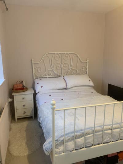 Large double room with own bathroom  Main Photo