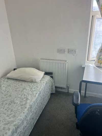 Single Room Available Main Photo