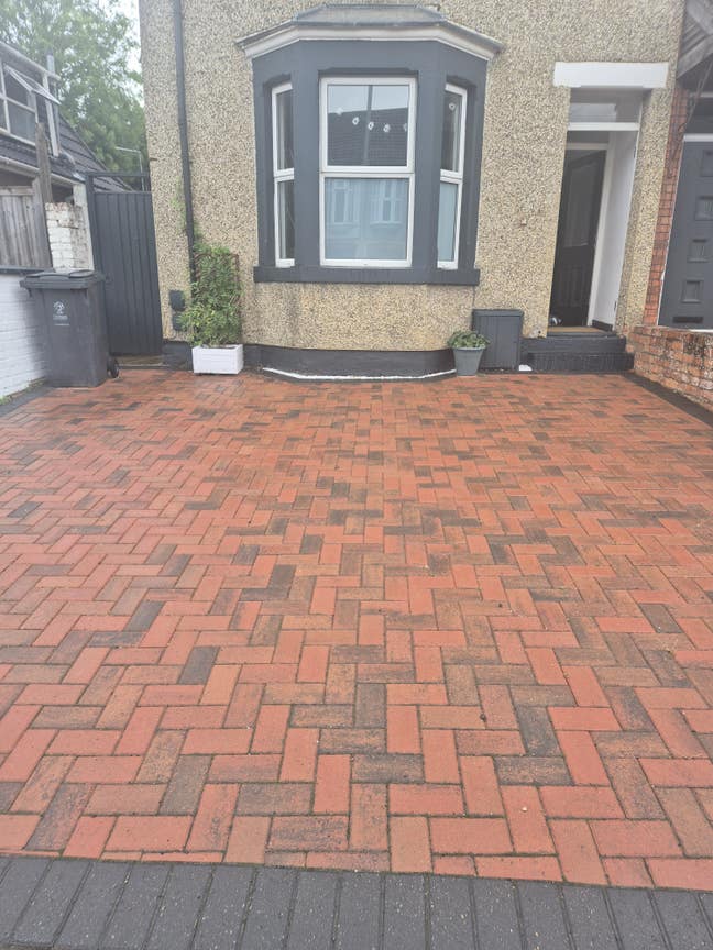Large Room for rent Main Photo