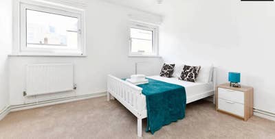 3 Bedroom Flat to Let  in Shoreditch Main Photo
