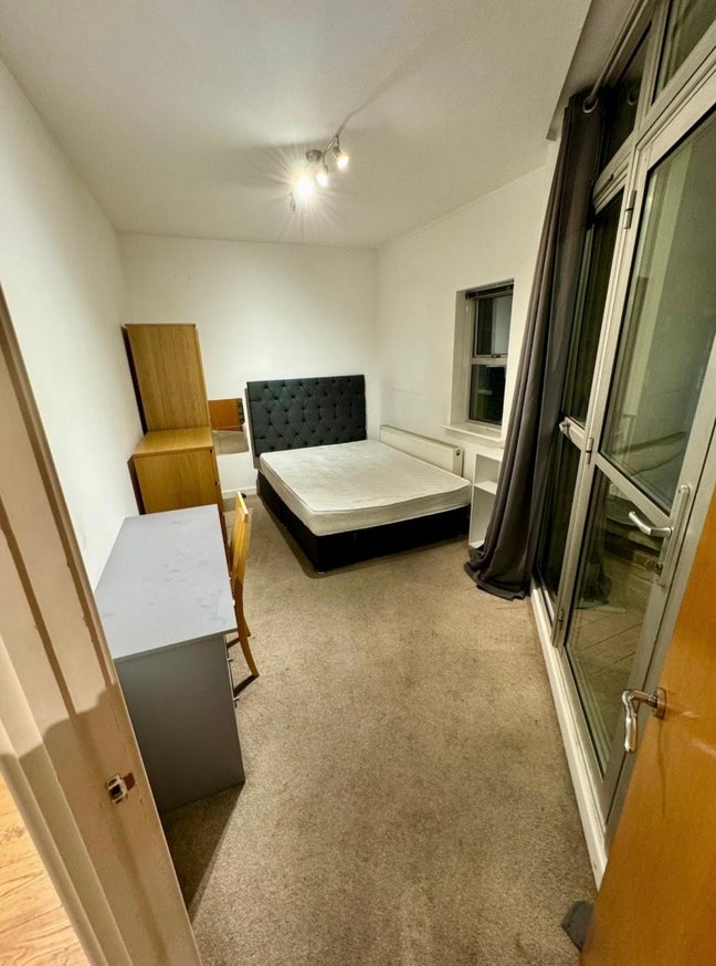 Double room in Bermondsey available from Jan 2027 Main Photo