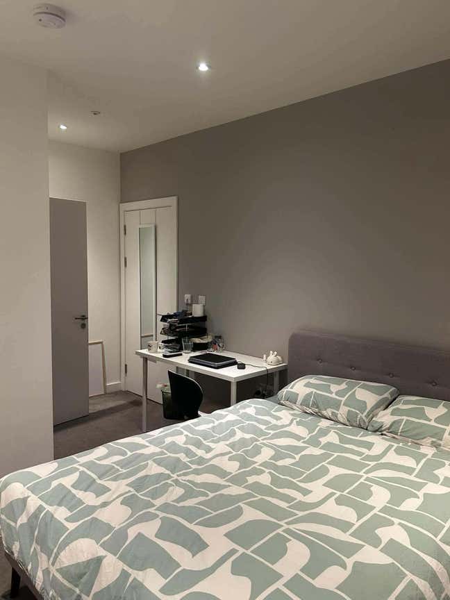 Flatmate for En-suite room in East Village E20 Main Photo