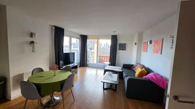 Impeccable room in a flat with a pool on the 18th! Main Photo