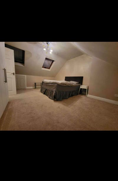 Loft Room Available to Rent Main Photo