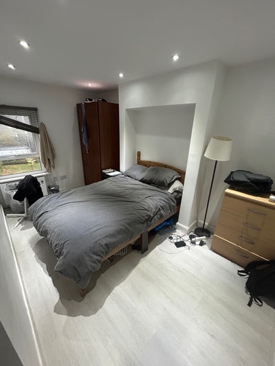 Crouch Hill room available in beautiful flat  Main Photo