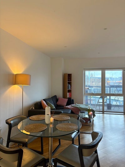 Large Double Room | Own Toilet | Free Gym!  Main Photo