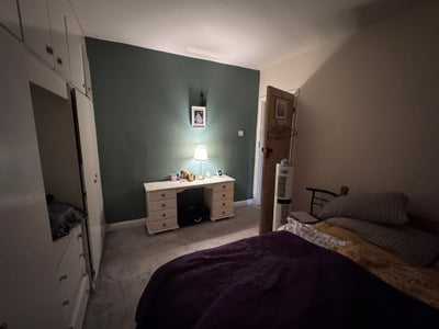 Nice room 5 mins from the station Main Photo