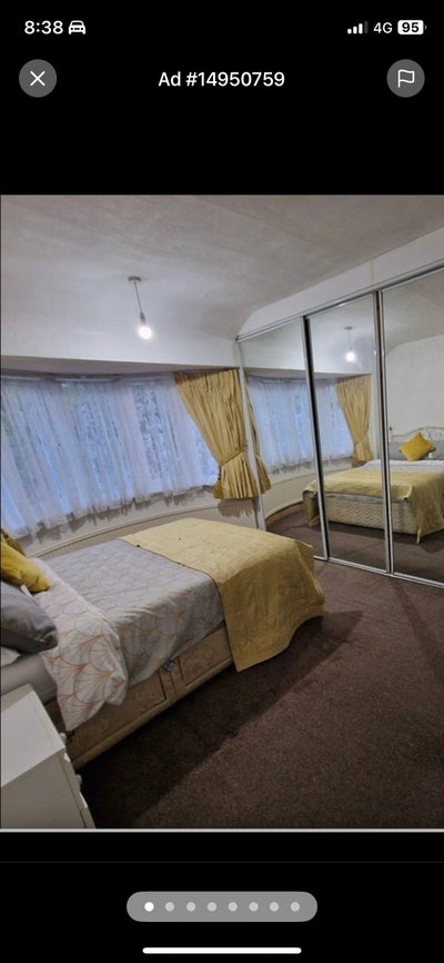 Double bedroom in lovely house Main Photo
