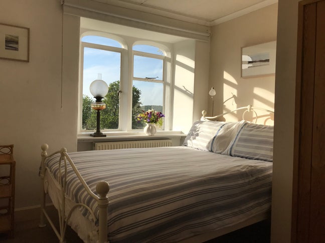 Lovely large room  Main Photo