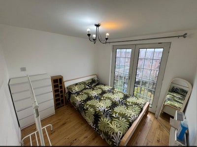  Beautiful Room Available Near Cricklewood & Brent Main Photo