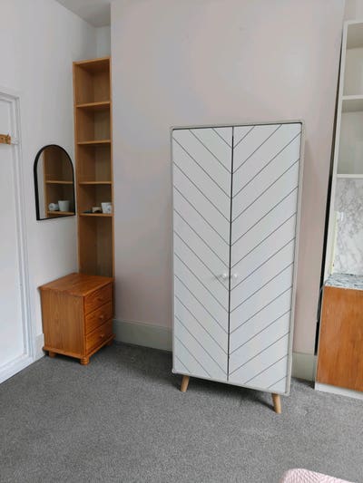 Double bedroom available  Main Photo