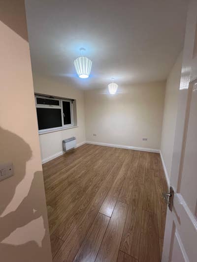 3 Bed Flat 15 Mins to Golders Green !  Bills inc.  Main Photo