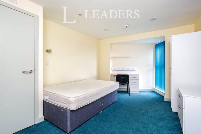 Student Room Available Now  Main Photo