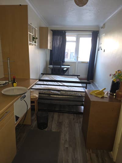 Studio to rent near Reading Town Center Main Photo