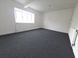 2 spacious bedrooms in private house staincliffe Main Photo