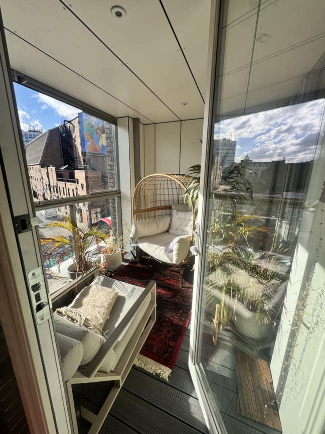 Brixton double room for rent - balcony, ensuite Main Photo