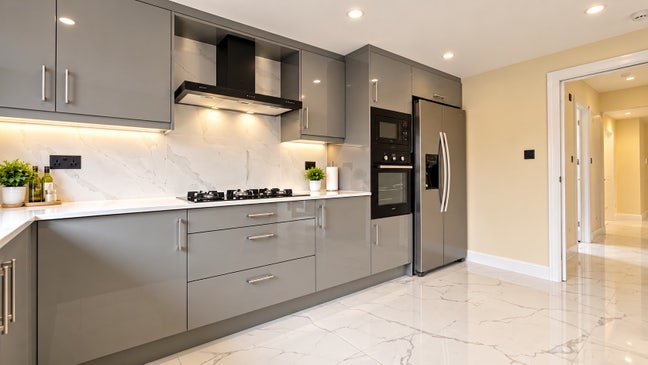 Stunning 5-Bedroom Bungalow – Newly Refurbished Main Photo