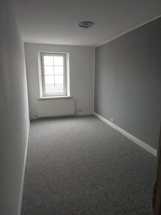 Recently Renovated Room in Normanton WF6 Main Photo