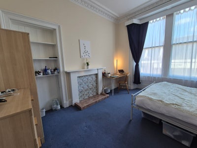 Double Room Available 25 October in Morningside Main Photo