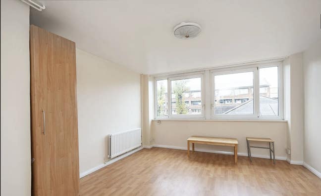 Huge Bright Double in Hackney Duplex Flat Main Photo